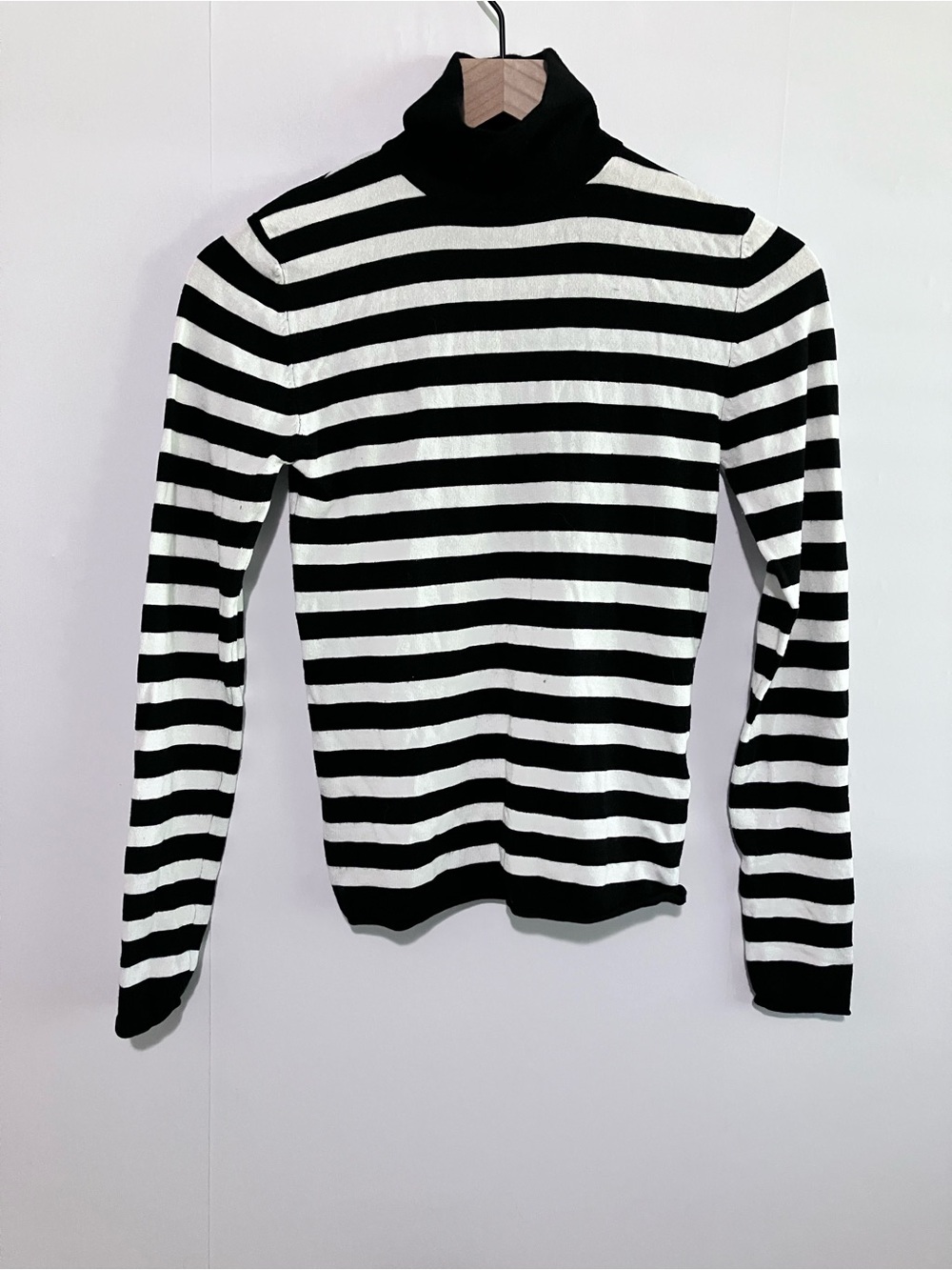 Zara Black and White Striped Long Sleeve Turtleneck Sweater Size Small